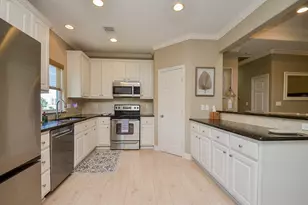 13823 Mutiny Ln, Galveston, TX 77554 - Photo 6