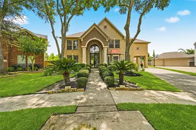 5510 Deerbourne Chase Drive, Sugar Land, TX 77479 - Photo 2