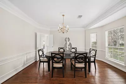 5510 Deerbourne Chase Drive, Sugar Land, TX 77479 - Photo 6