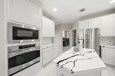 5510 Deerbourne Chase Drive, Sugar Land, TX 77479 - Photo 14