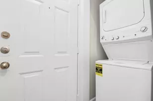 2222 Maroneal St, Houston, TX 77030 - Photo 10