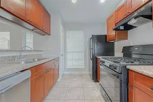 11203 Pender Ln, Houston, TX 77477 - Photo 4
