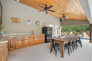 618 S Hudson St, Flatonia, TX 78941 - Photo 4