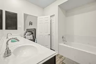 2102 Wikiup St, Dickinson, TX 77539 - Photo 12