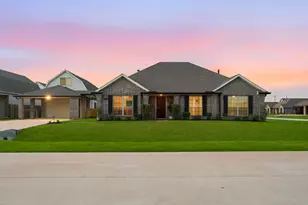 2102 Wikiup St, Dickinson, TX 77539 - Photo 2
