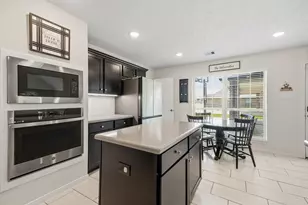2102 Wikiup St, Dickinson, TX 77539 - Photo 10