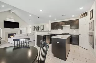 2102 Wikiup St, Dickinson, TX 77539 - Photo 12