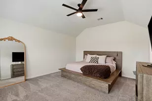 2102 Wikiup St, Dickinson, TX 77539 - Photo 16