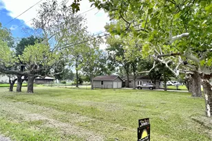 14414 2nd St, Santa Fe, TX 77517 - Photo 4