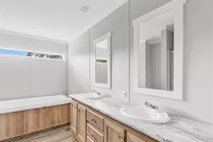 732 Lake Camelot Cir, Ivanhoe, TX 75979 - Photo 10