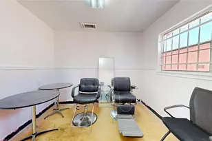 9205 Mesa Dr, Houston, TX 77028 - Photo 34