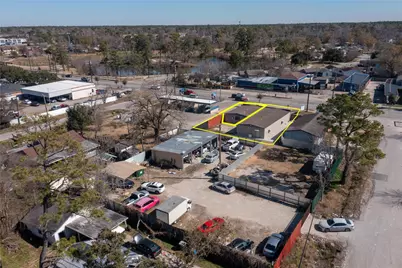 9205 Mesa Drive, Houston, TX 77028 - Photo 2