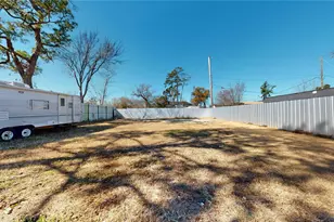 9205 Mesa Dr, Houston, TX 77028 - Photo 40
