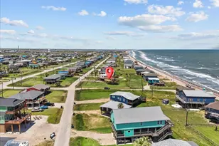 819 Seashell Dr, Surfside Beach, TX 77541 - Photo 8