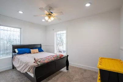 6817 Kassarine Pass, Houston, TX 77033 - Photo 6