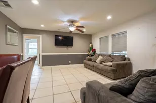 6817 Kassarine Pass, Houston, TX 77033 - Photo 2