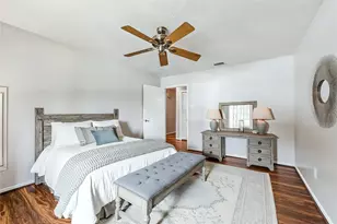 508 Williamsburg Cir, Friendswood, TX 77546 - Photo 10
