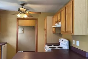 408 Ruth St, Kerrville, TX 78028 - Photo 4