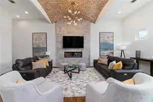 710 Delano St, Houston, TX 77003 - Photo 1