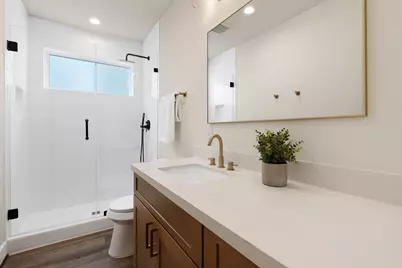 1138 W 16th Street, Houston, TX 77008 - Photo 14