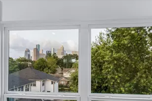 617 Bomar St, Houston, TX 77006 - Photo 32