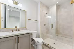 617 Bomar St, Houston, TX 77006 - Photo 30