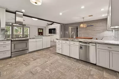 717 W 30th Street, Houston, TX 77018 - Photo 12