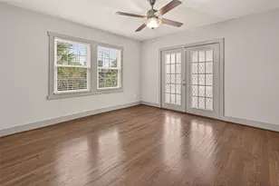 717 W 30th St, Houston, TX 77018 - Photo 18