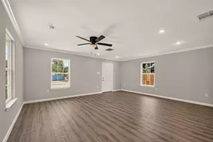 7414 S Hall St, Houston, TX 77028 - Photo 6