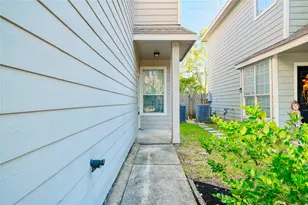 2831 Hackamore Hollow Ln, Houston, TX 77014 - Photo 4