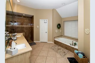 2107 Lakeway Drive, League City, TX 77573 - Photo 4