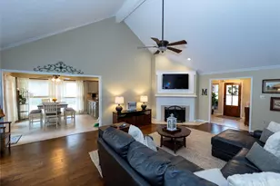 2107 Lakeway Dr, League City, TX 77573 - Photo 12