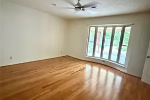 27014 S Pyeatt Ln, Conroe, TX 77385 - Photo 10