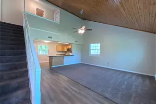 3067 County Rd 580, West Columbia, TX 77486 - Photo 2