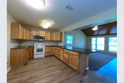 3067 County Road 580, West Columbia, TX 77486 - Photo 8