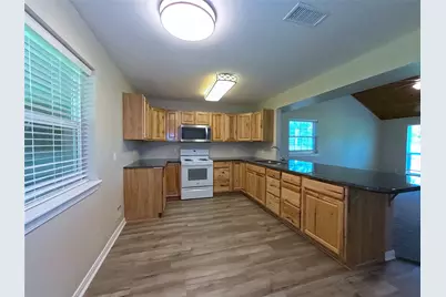 3067 County Road 580, West Columbia, TX 77486 - Photo 6
