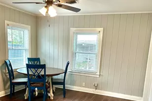 216 S William Barnett Ave, Cleveland, TX 77327 - Photo 16