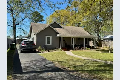216 S William Barnett Avenue, Cleveland, TX 77327 - Photo 1