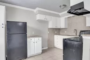 10902 Jutland Rd, Houston, TX 77048 - Photo 6