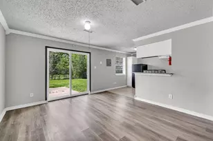 10902 Jutland Rd, Houston, TX 77048 - Photo 4