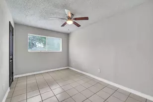 10902 Jutland Rd, Houston, TX 77048 - Photo 2