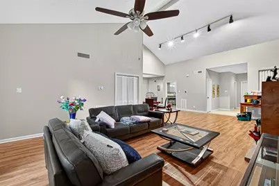 7655 S Braeswood Boulevard #26, Houston, TX 77071 - Photo 4