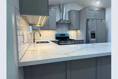 5803 E Greencraig Drive E, Houston, TX 77035 - Photo 10