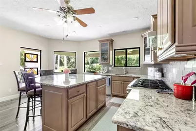 7 Summit Lake Drive, Kingwood, TX 77339 - Photo 14