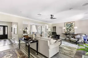 7 Summit Lake Dr, Kingwood, TX 77339 - Photo 8