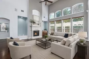 27 N Arrow Canyon Cir, The Woodlands, TX 77389 - Photo 2