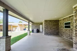 155 Horse Shoe Trail, Angleton, TX 77515 - Photo 34