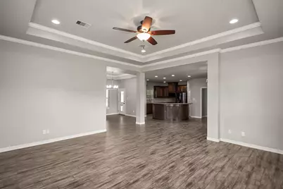 155 Horse Shoe Trail, Angleton, TX 77515 - Photo 14