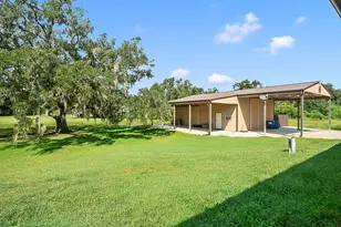 155 Horse Shoe Trail, Angleton, TX 77515 - Photo 42