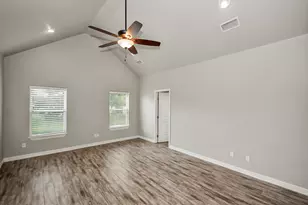 155 Horse Shoe Trail, Angleton, TX 77515 - Photo 20